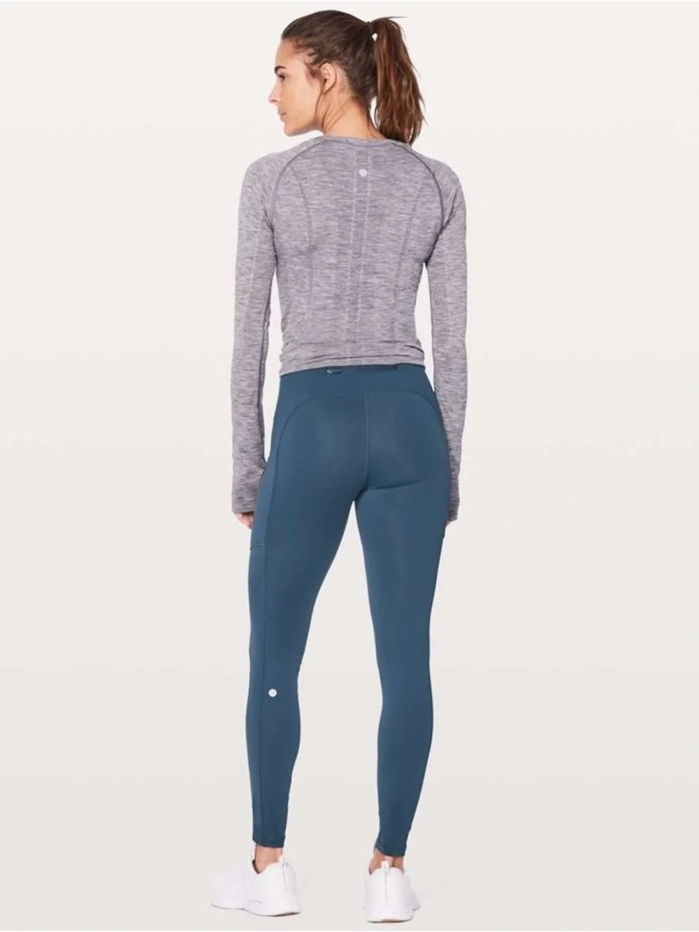 Lululemon Speed Up Tight Warp Tech Fleece 28” size 4.